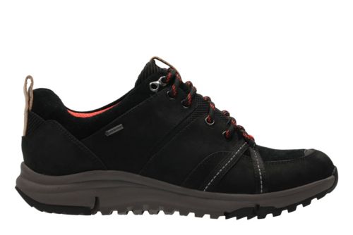 clarks gore tex walking shoes