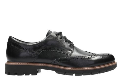 clarks batcombe wing black