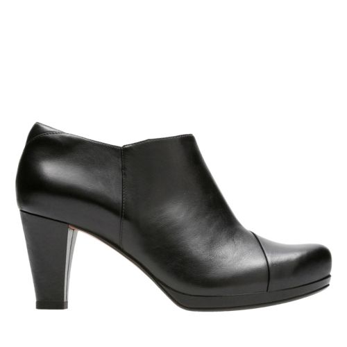 clarks extra wide fit shoes