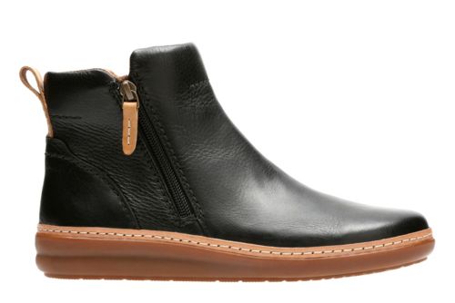 clarks outlet wide fit