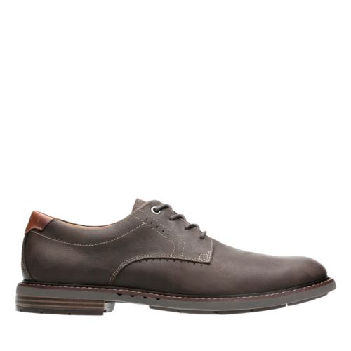 clarks unelott plain black