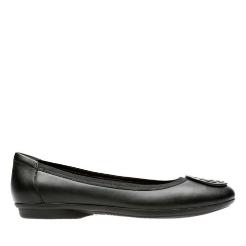 clarks shoes black flats