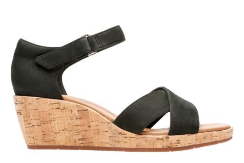 clarks ladies black wedge shoes