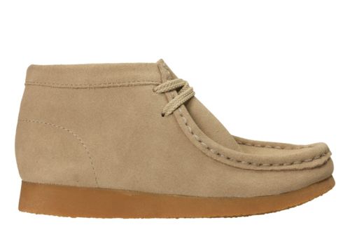 clarks wallabee boots uk