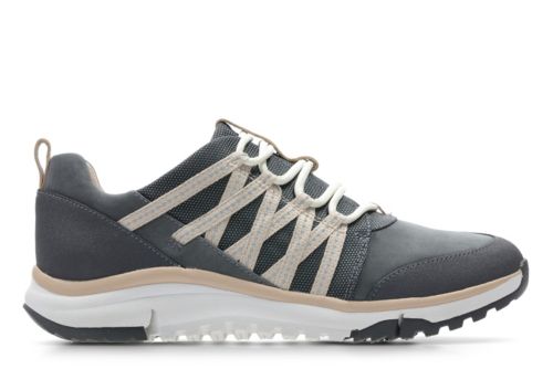 clarks tri trail grey