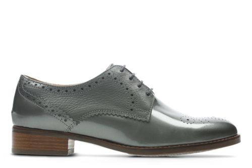 clarks netley rose brogues