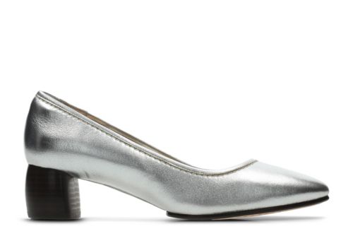 clarks outlet sale mens