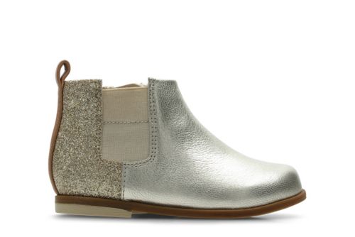 clarks outlet girls boots