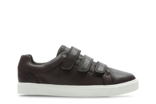 clarks boys trainers