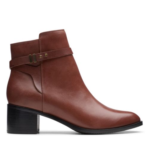 clarks ankle boots leather