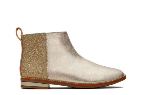 clarks clearance childrens