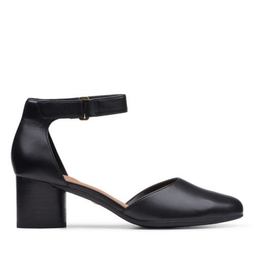 clarks eee fitting shoes