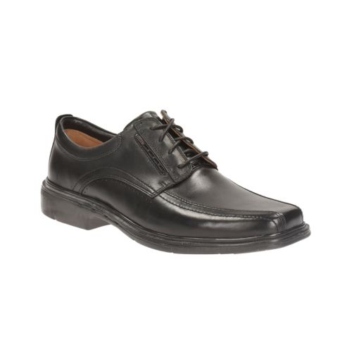 clarks un kenneth black