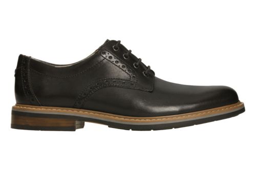 clarks atticus lace mahogany