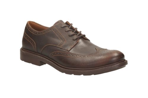 clarks outlet wide fit