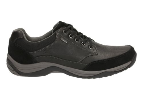 clarks wide fitting mens trainers