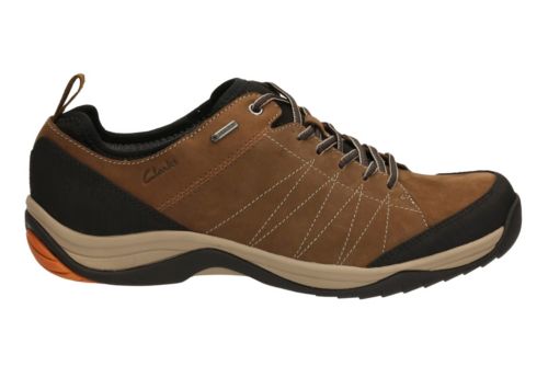 clarks baystone gtx