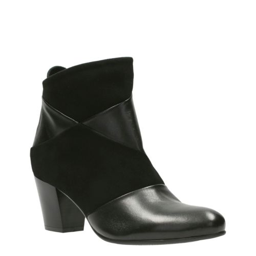 clarks outlet ladies ankle boots