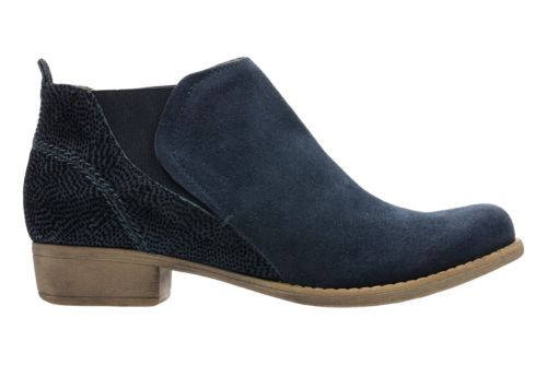 clarks colindale oak boots