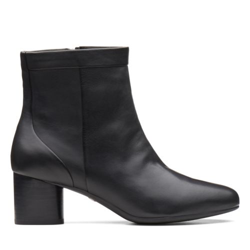 clarks wide fit ankle boots